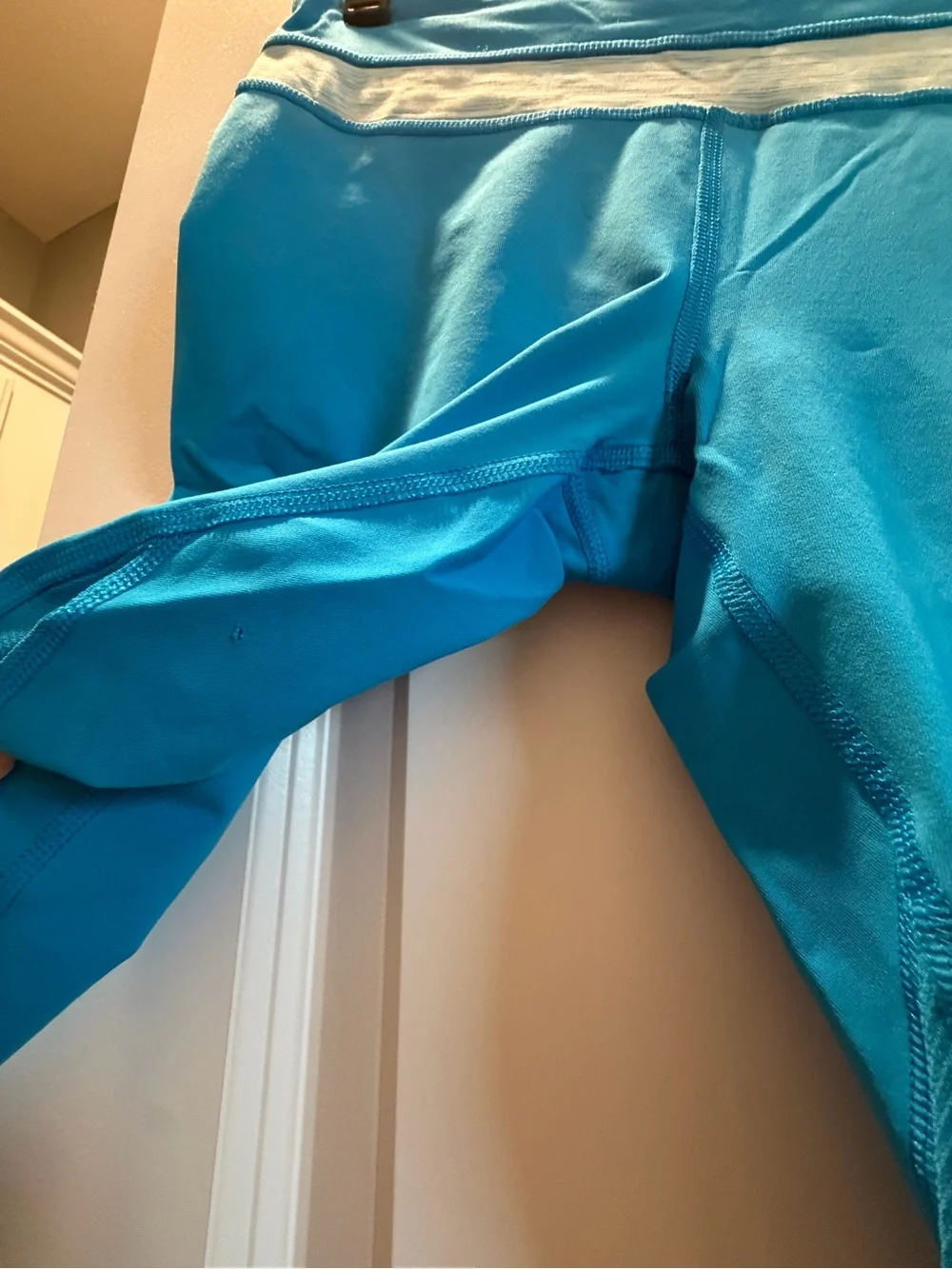 Women’s Bright Blue Lululemon Capri Leggings with Contrast Waistband